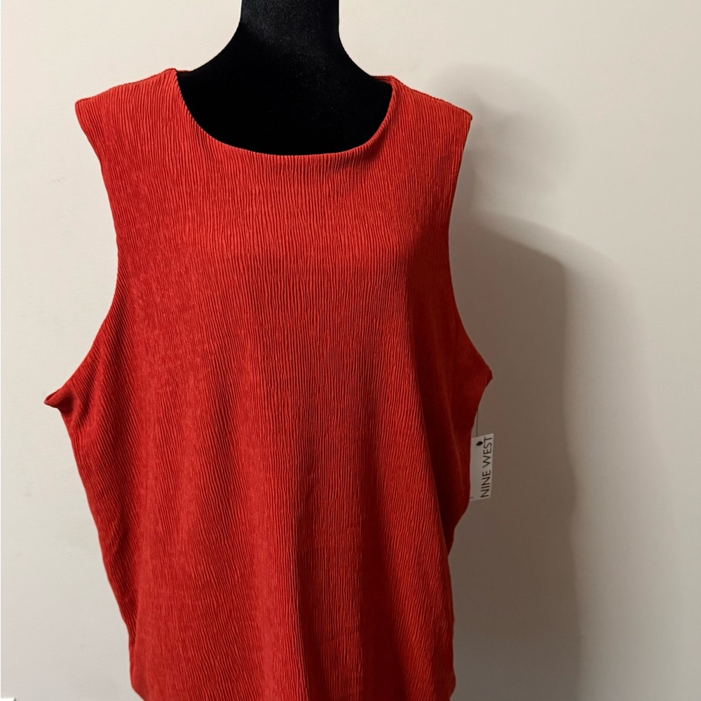 Nine West Red Textured Sleeveless Blouse 2X Plus Size Keyhole Back